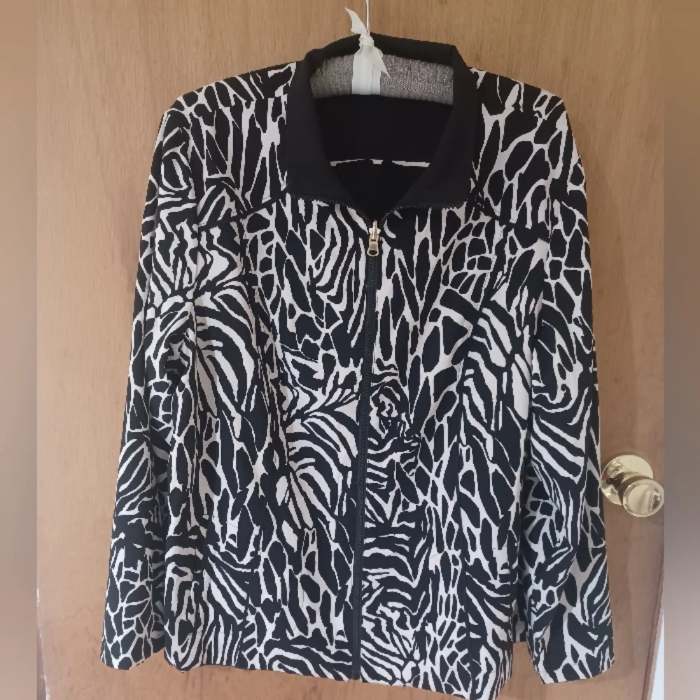 Chicos Reversible Jacket Black And White - Picture 1 of 5
